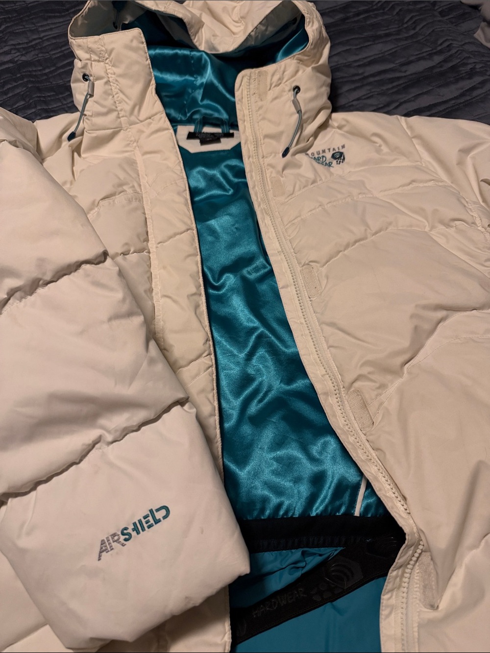 Mountain Hardwear Women's Cream Puffer Jacket with Teal Lining - super warm ski